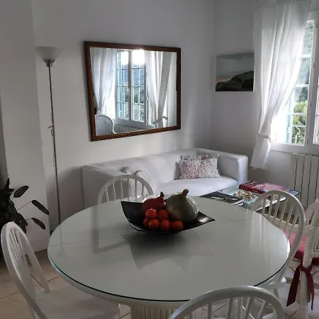 Apartment Sandilia Les Loriots